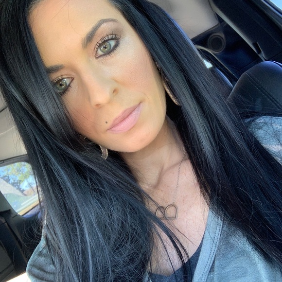 Meet your Posher, Brittany - Picture 3 of 5